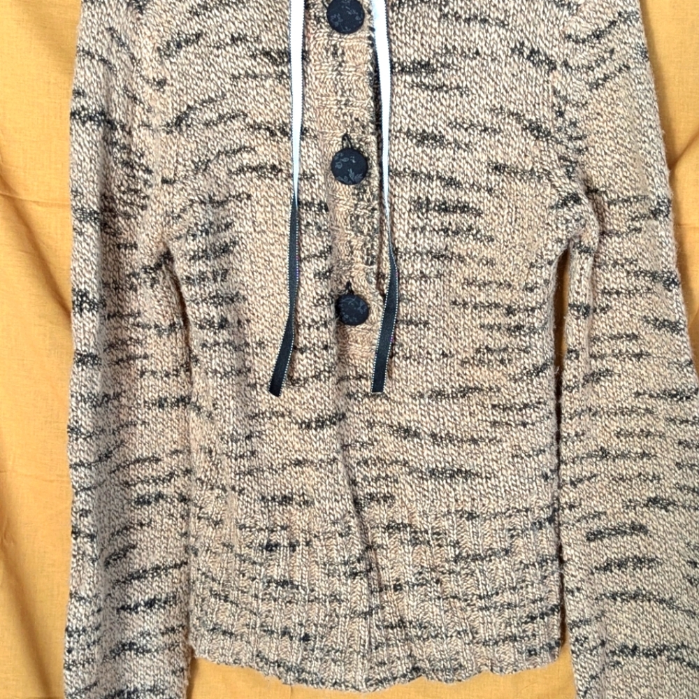 Buckle Brand Women's Hooded Sweater - Picture 2 of 7